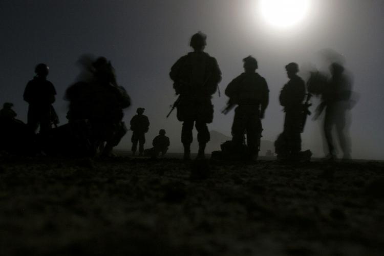 Folk som disse – amerikanske soldater i Afghanistan – kommer der snart markant flere af i det krigsplagede land. 