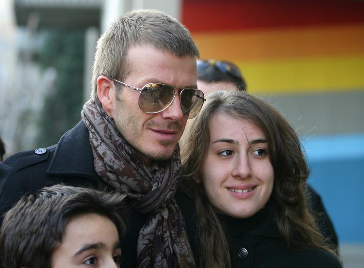 David Beckham er ved at være klar for AC Milan - og han er allerede ekstremt populær i Milano. 