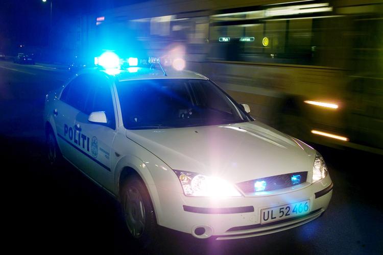 Ved krydset mellem Saltværksvej og Kastruplundgade kørte en flugtbil ind i en patruljevogn. Arkivfoto. 