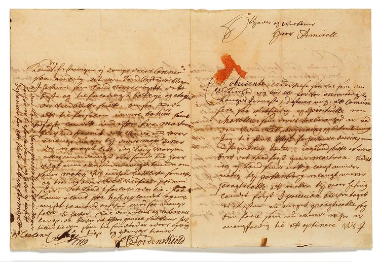 I hen ved 150 år er dette brev skrevet af Tordenskjold gået i arv i familien til den kastelpræst, som i midten af 1800-tallet underviste kongefamiliens børn. Men da det forleden blev sat til salg, forlangte staten det tilbage. Foto: Bruun Rasmussen Kunstauktioner 