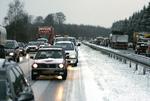Alt tyder på, at juletrafikken bliver snefri, men den bliver sikkert tæt. Så kan forskellige lege i bilen og hyppige pauser holde humøret højt. 