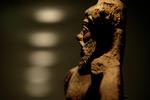 Ny Carlsberg Glyptotek i København købte i 1970'erne et større antal hælervarer til deres etruskiske samling. Italien har fremsendt krav om tilbagelevering. 
