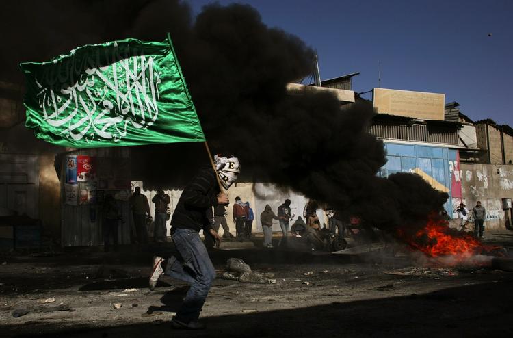 »Nogen må få en god idé til at hjælpe Afghanistan og Somalia på benene. Nogen må tage ansvar for grænsen mellem palæstinenserne og Israel«. 