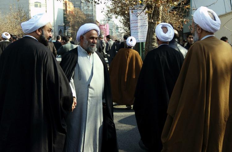 Irans gejstlige holdt i går protestdemonstrationer i Teheran mod de israelske angreb på Gaza-striben. 