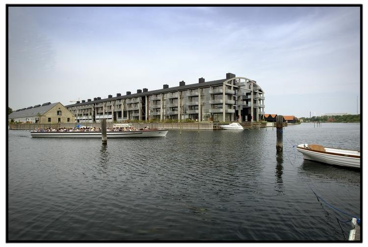 Skat ser nærmere på, om der snydes med boliger uden bopælspligt. Arkivfoto af Torpedohallen, der er ombygget til ejerlejligheder. 