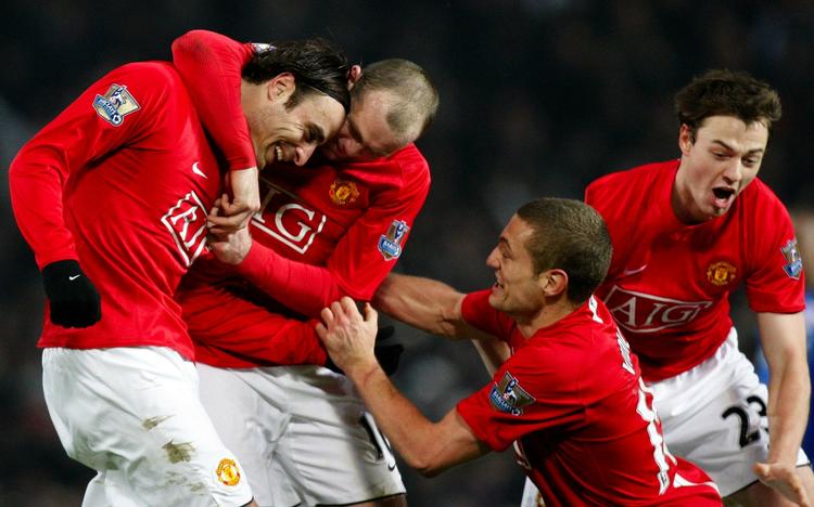 Efter en VM-titel og to 1-0-sejre over Stoke og Middlesbrough i den hjemlige liga, har  Manchester United-spillerne god grund til at juble. 