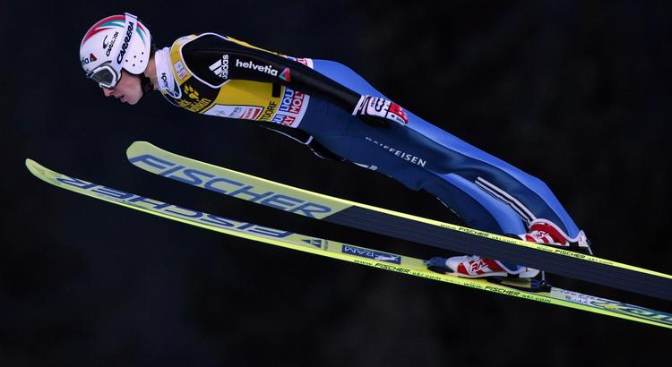 Simon Ammann på vej mod sejren i Oberstdorf. Schweizeren er også favorit i Garmisch-Partenkirchen. 