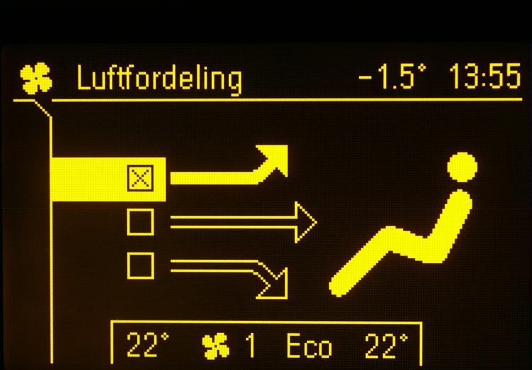 Hvorfor gøre noget simpelt, hvis det kan gøres besværligt? Avancerede klimaanlæg i nye biler skal ofte betjenes ved, at man klikker sig rundt i menuer. Det er nemmere lettere, hvis man bare kan dreje på en knap. 
