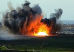 Et israelsk luftangreb på den nordlige del af Gazastriben, her fotograferet fra den israelske side af grænsen. 