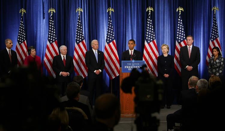 Barack Obama har sat et hold bestående af politiske stjerner. Snart skal de stå deres prøve (arkivfoto). 
