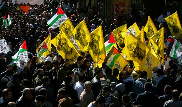 De gule Fatah-faner dominerede demonstrationen i Ramallah i dag. 