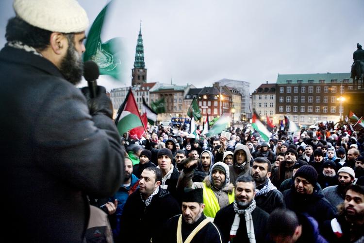Demonstration mod Israel på Rådhuspladsen i København 3. januar. 