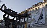 »Få så det banner ned!« lyder det i en varselsskrivelse fra kommunen. Beboerne på Gammel Strand er rasende. 