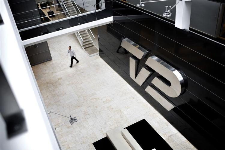 Regeringen og TV 2 skal i februar dokumentere, at man kan stable et levedygtigt og rentabelt TV 2 på benene. 