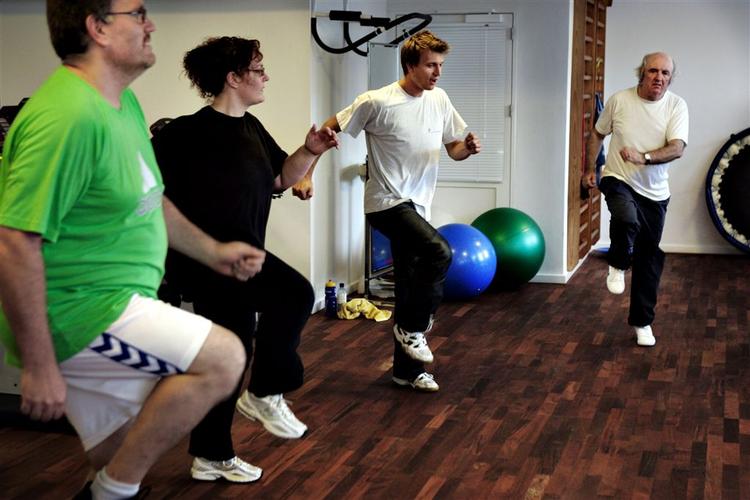 Næsten halvdelen af de projekter, kommunerne har gang i, handler om motion, kost og rygning. (Arkivfoto). 