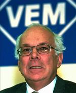 Adolf Merckle blev dræbt foran et tog. Ifølge familien tog han sit eget liv. 