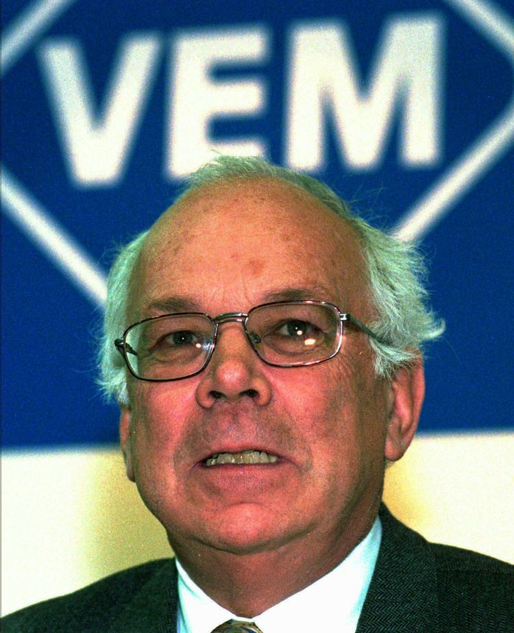 Adolf Merckle blev dræbt foran et tog. Ifølge familien tog han sit eget liv. 