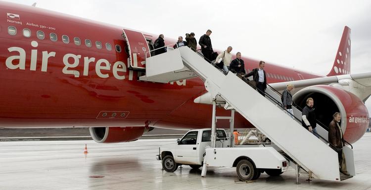 SAS has closed its summer route to  Kangerlussuaq/Søndre Strømfjord.  Air Greenland has taken over some 3,600 passengers. 