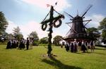 Majstang under Den Svenske Kirkes midsommerfest ved Kastellet i København. Arkivfoto. 