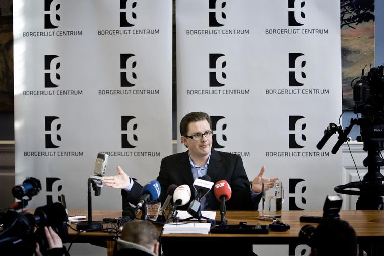 Simon Emil Ammitzbølls pressemøde på Christiansborg. 