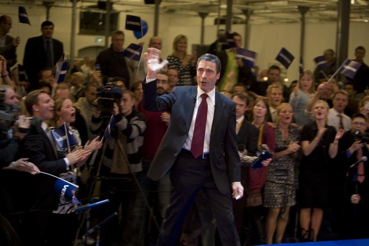 Statsminister og Venstres leder Anders Fogh Rasmussen efter han vandt valget i 2007. Øksnehallen. 