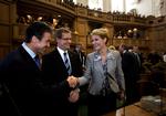 Statsminister Anders Fogh Rasmussen (V), økonomiminister Bendt Bendtsen (K) og formand for Socialdemokraterne Helle Thorning-Schmidt (arkivfoto). 