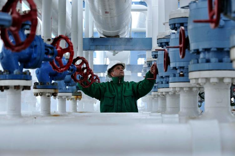 Gastrykket tjekkes på gasrørene i Ungarn, som er et af de mange europæiske lande, der modtager gas fra Rusland. 