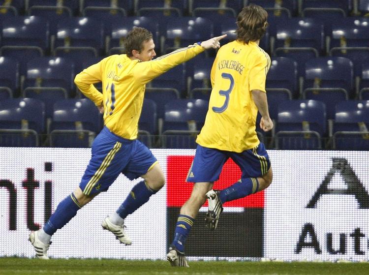 Morten 'Duncan' Rasmussen ligger nummer 4 på topscorerlisten i Superligaen med syv mål. Her fejrer han sit mål mod Vejle i Brøndbys 2-0-sejr i november. 