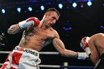 Mikkel Kessler i aktion mod tyske Dimitri Sartison i Brøndby Hallen sidste år. 