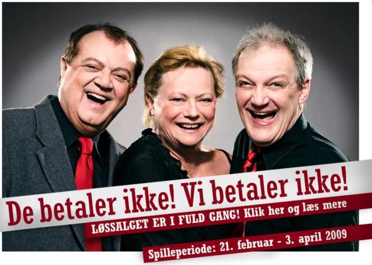 Det er ikke mindst forestillingen 'De betaler ikke! Vi betaler ikke!', der fik publikum til at strømme til det ellers lukningstruede teater i Gladsaxe. Arkivfoto. 