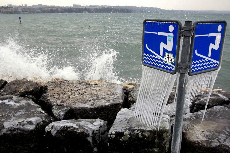 Det er rekordkoldt i Europa denne vinter - også her i Schweiz fryser de. 