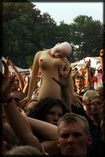Det er ikke kun i Australien, sexdukker kan købes. Denne her var med på en tidligere Midtfynsfestival. 