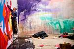 Kunstnerkvartetten Paint Over har fået en væg hver i samme lokale i Kunsthal Charlottenborg. Foto: Tobias Selnæs Markussen 