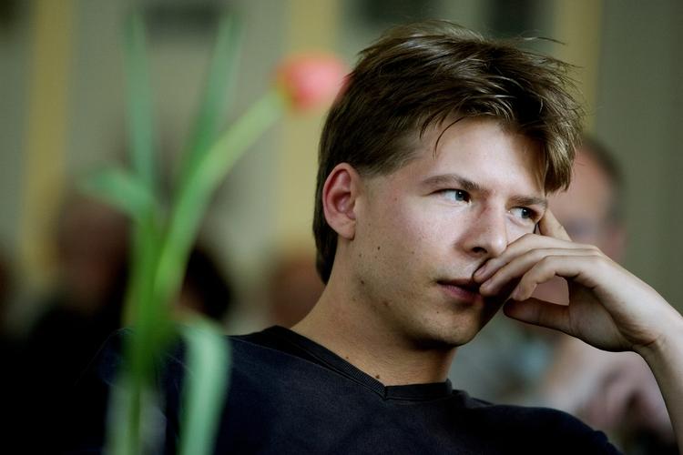 SF's næstformand Jakob Nørhøj står i spidsen for en gruppe, der arbejder på at få revolutionen tonet ned - eller måske helt ud - af partiets program. 