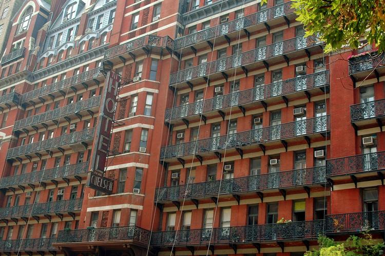 Chelsea Hotel ligger på West 23. Street på Manhattan i New York. 