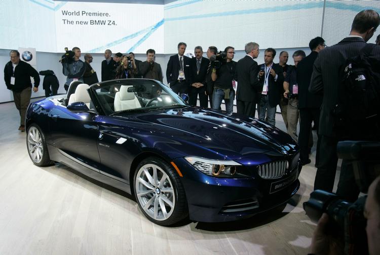 There's something odd about gang members with no income driving around in expensive cars. 