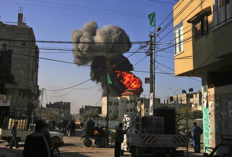 Et israelsk angreb har ramt et olie og benzindepot  i Rafah i det sydlige Gaza. 