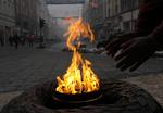 Monumentet for ofrene i 2. Verdenskrig 'Den evige ild' i Sarajevo brænder igen, efter at flammen har været slukket, efter Ruslands stop for gas til Europa efter nytår. 