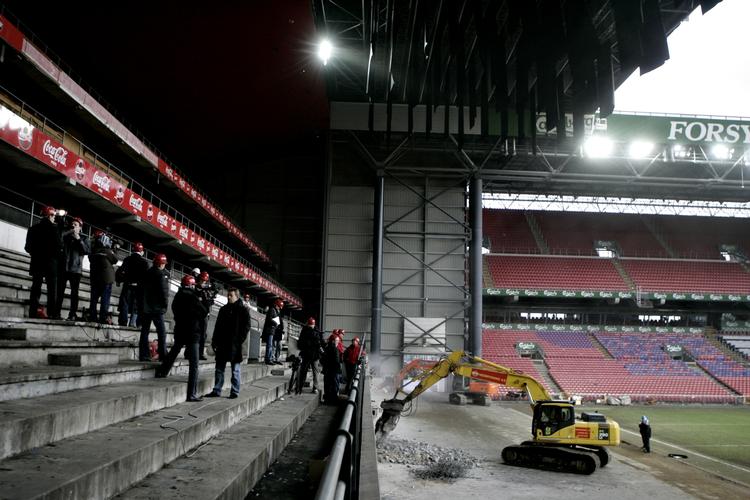 Parken under nedrivningen af D-tribunen. 