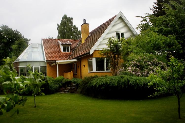 Landets boligejere skal ikke frygte, at rentefradaget beskæres, lover K og DF. 