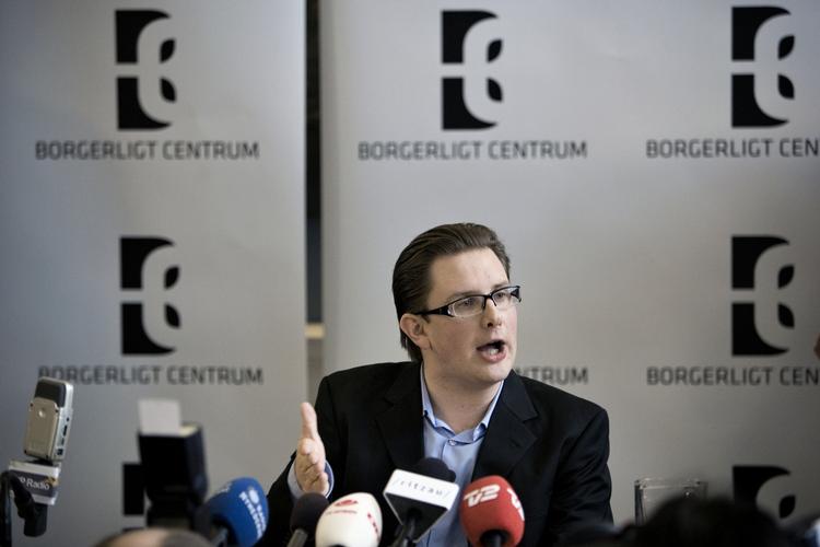 Simon Emil Ammitzbøll præsenterede sit nyt parti 6. januar (billedet), og en meningsmåling fra i går viser at partiet ligger over spærregrænsen. 