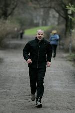 Peter Munck, 45 år træner til sit første maraton. Skriv en hilsen og et hep til ham under artiklen. 