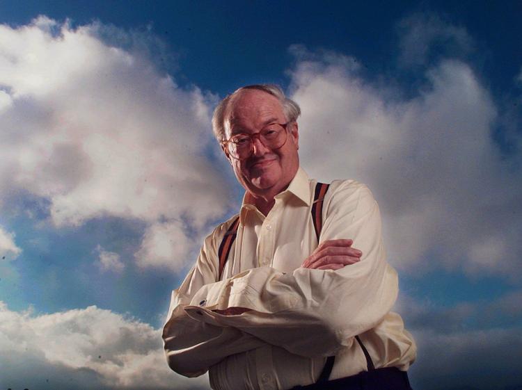 John Mortimer ses her i Beverly Hills, Californien på et arkivfoto fra 1996. 