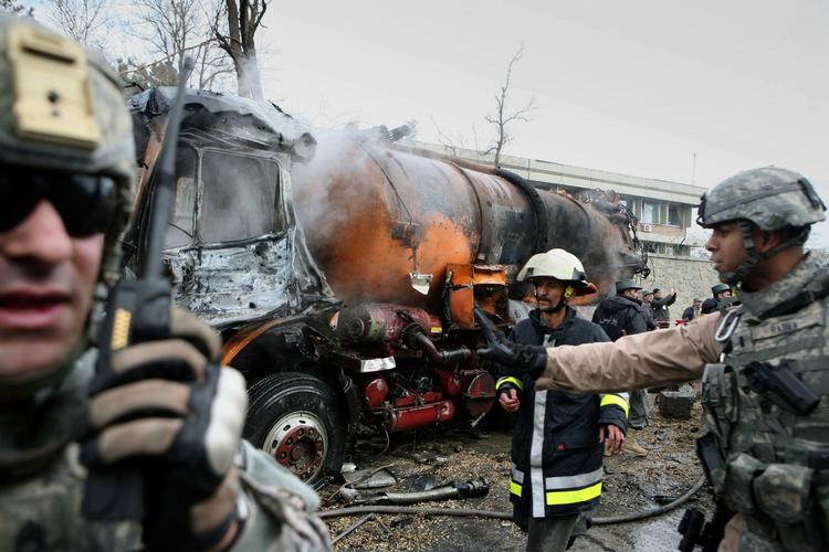En bombe sprang lørdag morgen ud for den tyske ambassade i Kabul. 