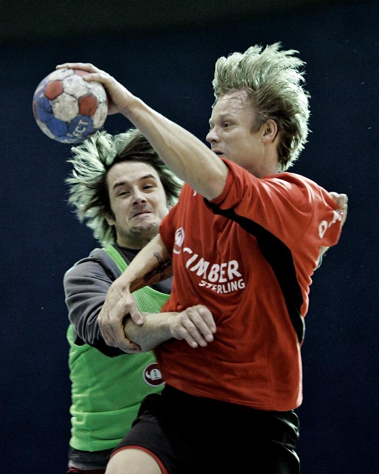 Bo Spellerberg og Lasse Boesen er to af de rutinerede kræfter på et fornyet dansk landshold, som møder Brasilien i aften. 