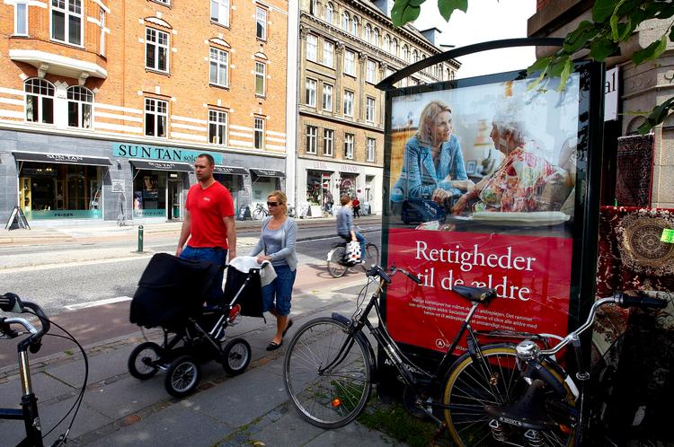 Plakatkrig. Mindst ni fagforbund brugte millioner på valgannoncer i 2007, som oftest støttede venstrefløjen. Plakaten på billedet har Socialdemokraterne dog selv betalt. 