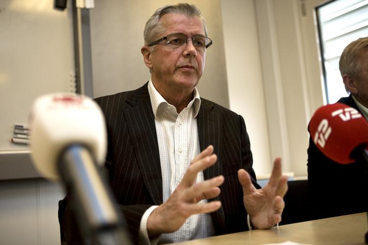 Stein Bagger har presset Asger Jensby til at bryde pressetavsheden. Han afviser at være en del af Baggers svindel. 