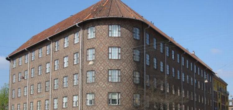 Det Særlige Bygningssyn har indstillet 'Linoleumshuset' til fredning. Bygningen er tegnet af arkitekt Povl Baumann. 