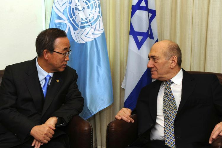 Ban Ki-moon møder den israelske premierminister Ehud Olmert i dag under sin rundrejse i Mellemøsten. FN-chefen har også besøgt Gaza i dag. 