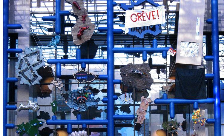 Her er et udsnit af 'Entropa'. Til højre i billedet ses det tildækkede Bulgarien, der ligger lige oven over Lego-danmark. 